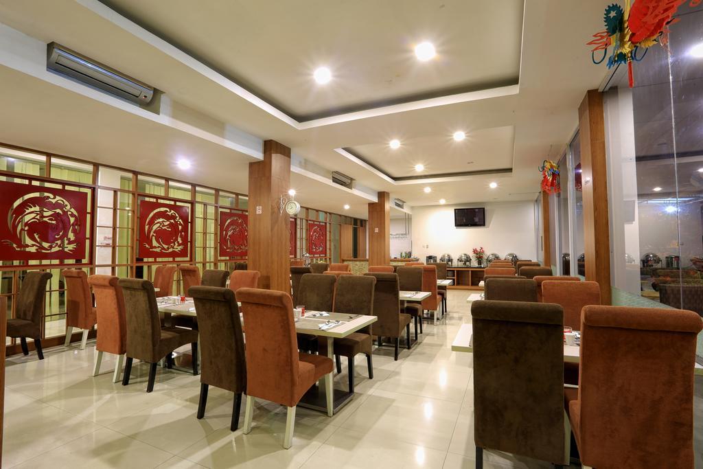 Dragon Inn Kendari Exteriér fotografie