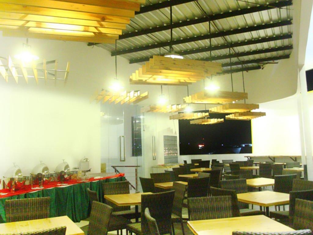 Dragon Inn Kendari Exteriér fotografie