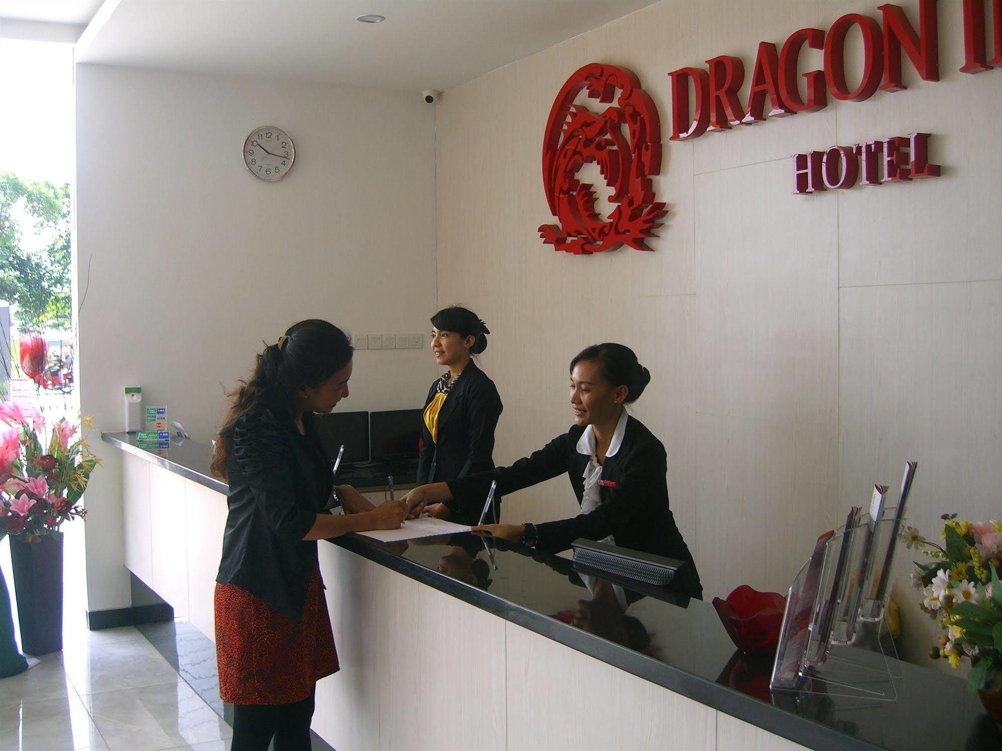 Dragon Inn Kendari Exteriér fotografie